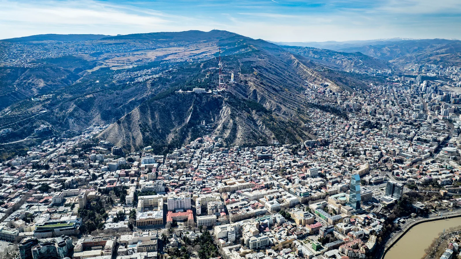 🇬🇪 Грузия меняет правила для иностранных предпринимателей и фрилансеров